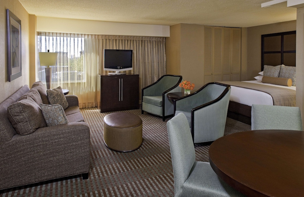 Hyatt Regency Greenville 35/68