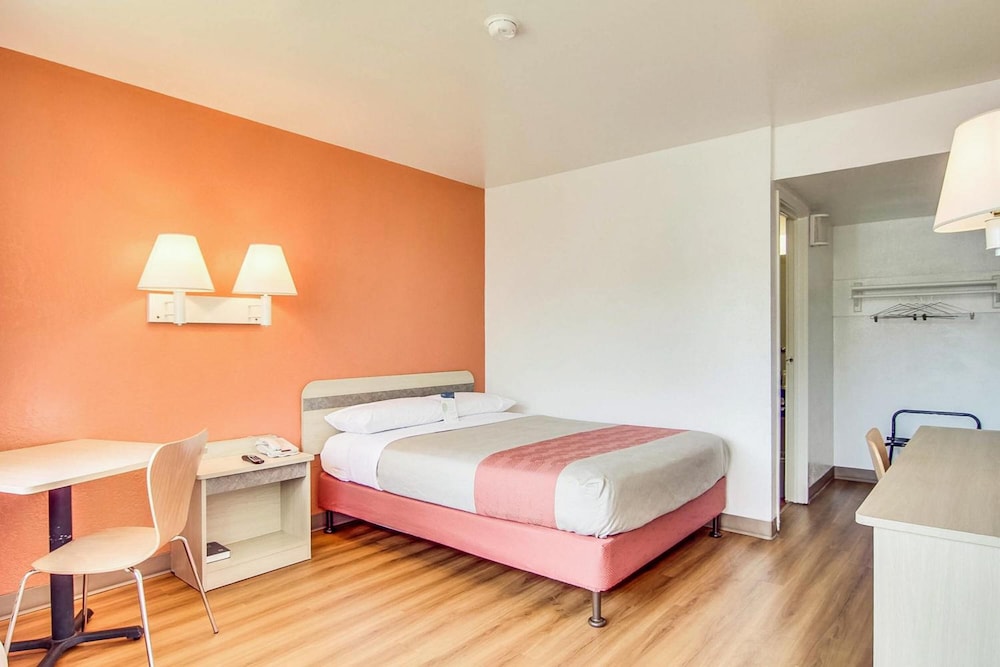 STANDARD, DOUBLE BED