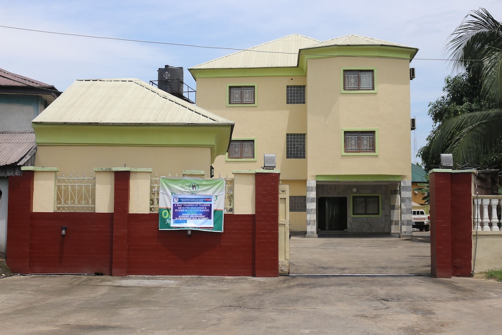 Phisbond Hotels 1/11