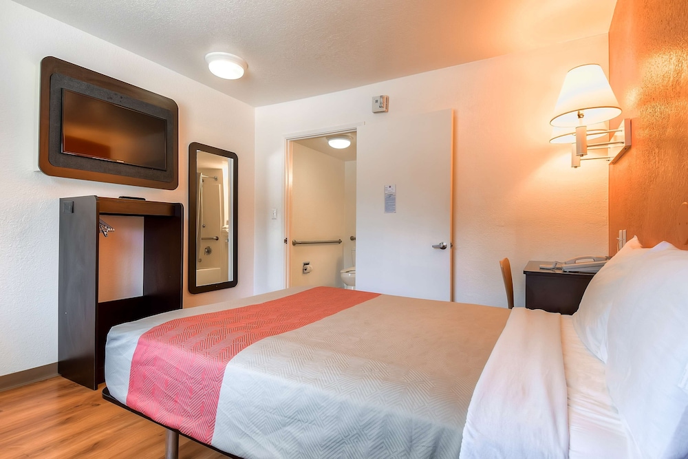 Motel6 San Diego Hotel Circle Mission Valley 32/61