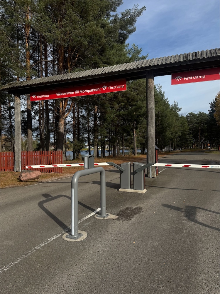Mora Parken 37/66