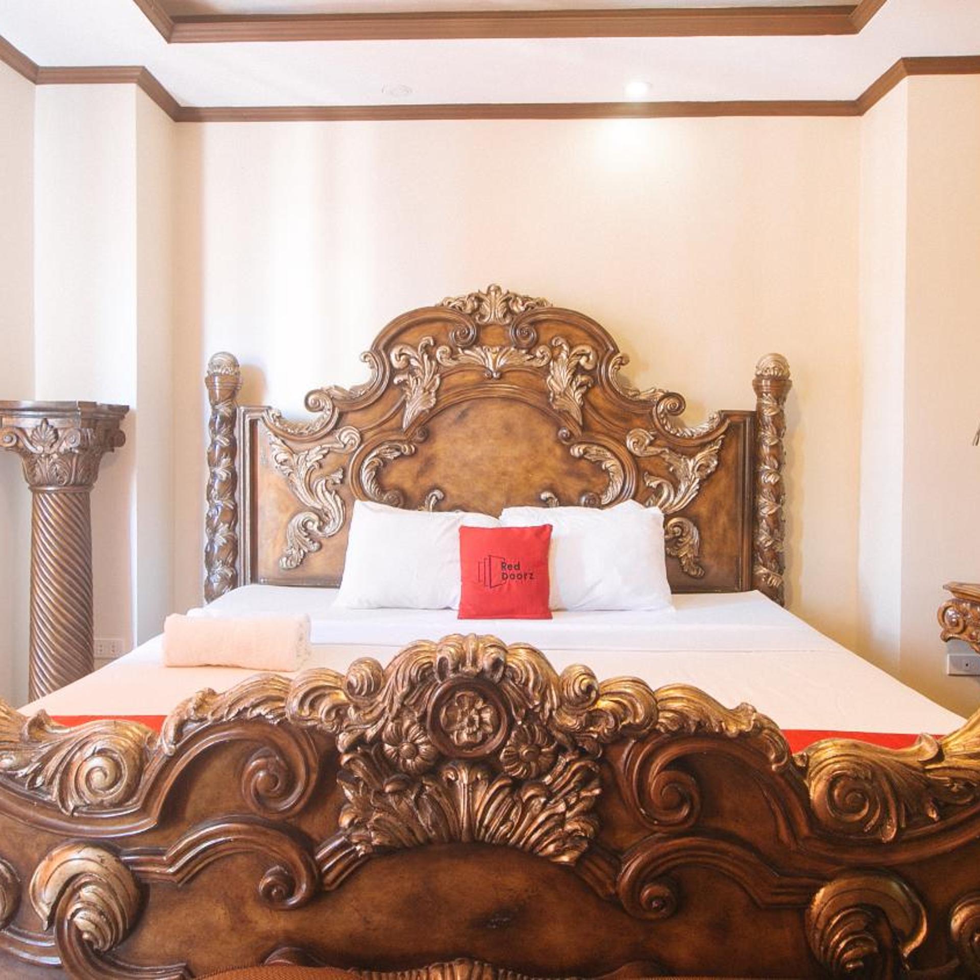 Reddoorz near Landers Superstore Cebu City 30/50