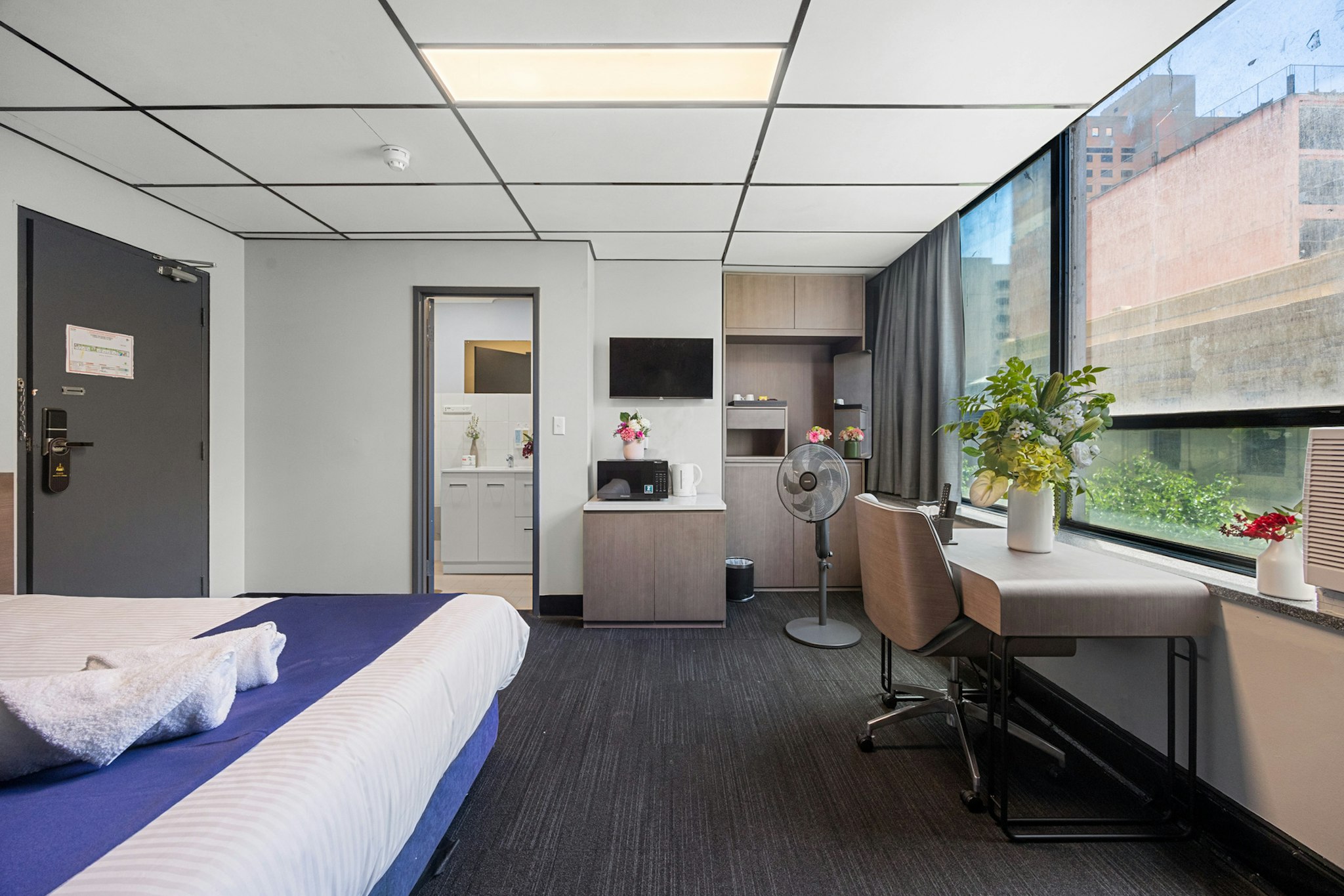 Premium, Queen Bed