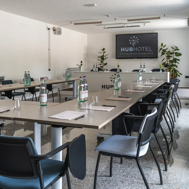 Hub Hotel 15/18