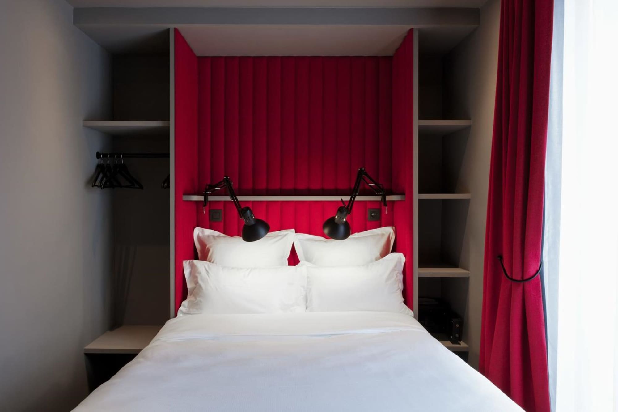 غرفة قياسية بسرير مزدوج، HOTEL SAINT MARCEL 4/10