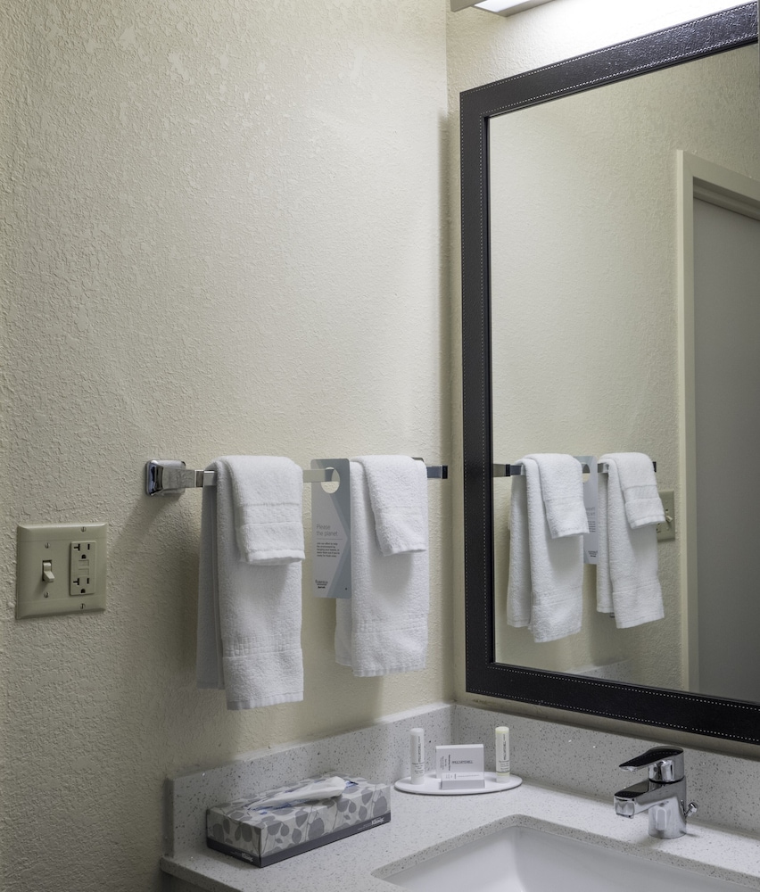 Fairfield Inn Suites Cleveland Streetsboro 21/36