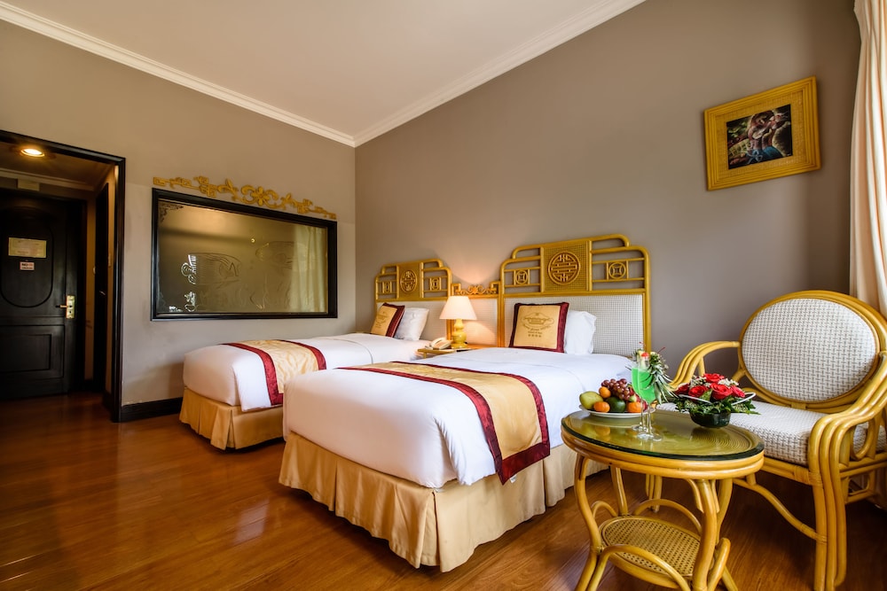 Huong Giang Hotel 16/77