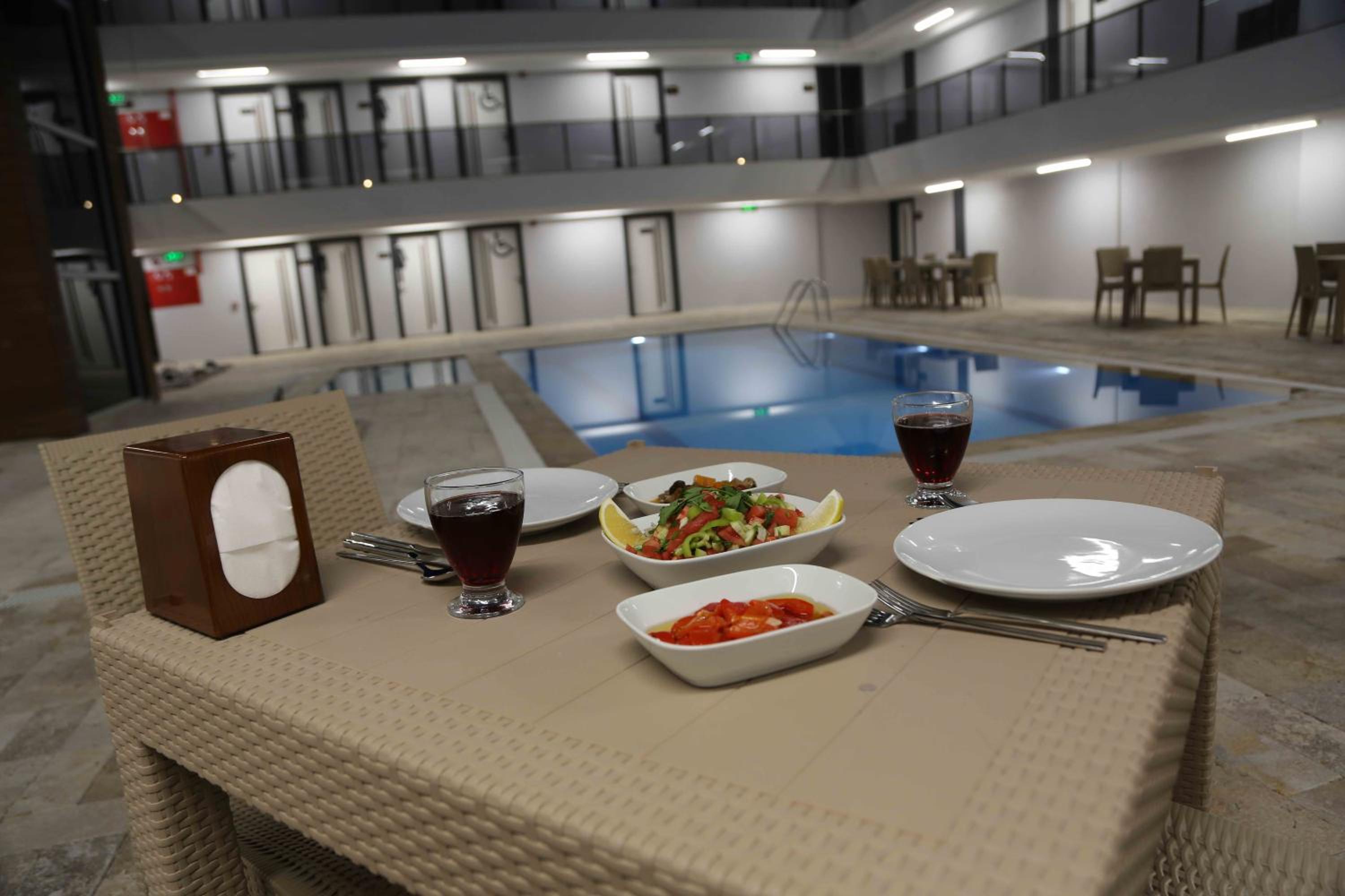 Ladik Hotel 33/50
