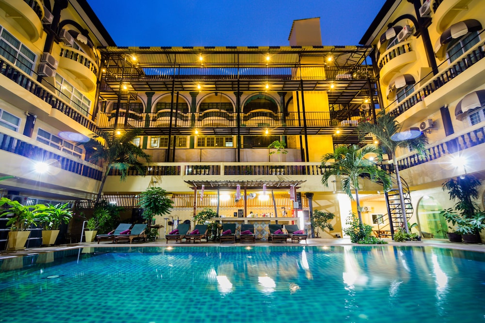 Zing Resort Spa Ex Ganymede Resort Suites 2/71