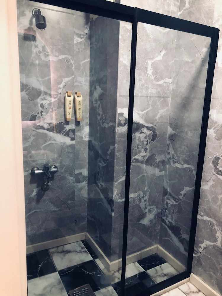 Emirtimes Hotel Kadikoy 37/67