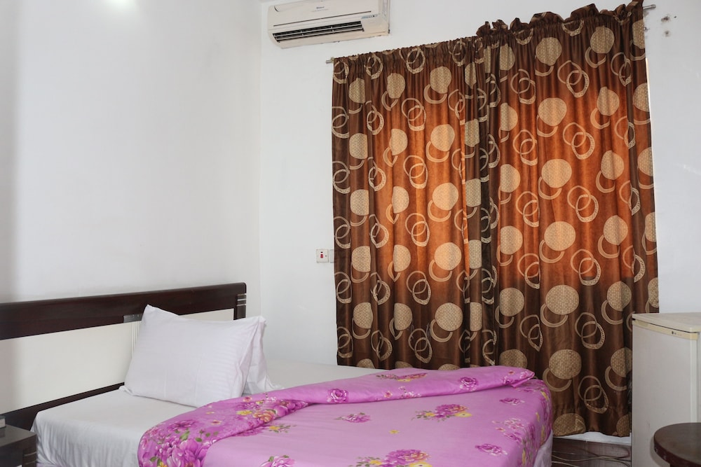 Phisbond Hotels 3/11