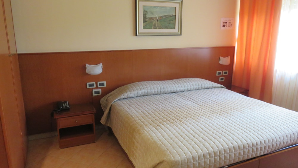 Hotel Oasi Dei Discepoli 8/61