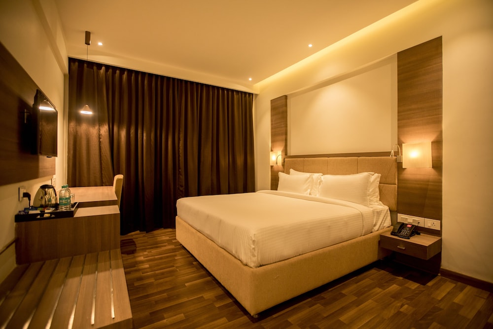 S Hotels 13/50