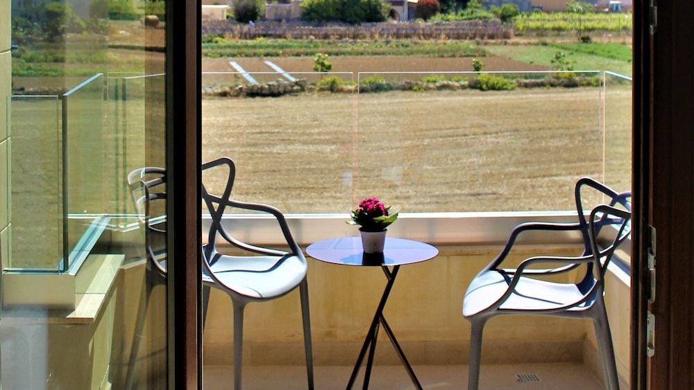 Santa Lucia Boutique Hotel 42/50