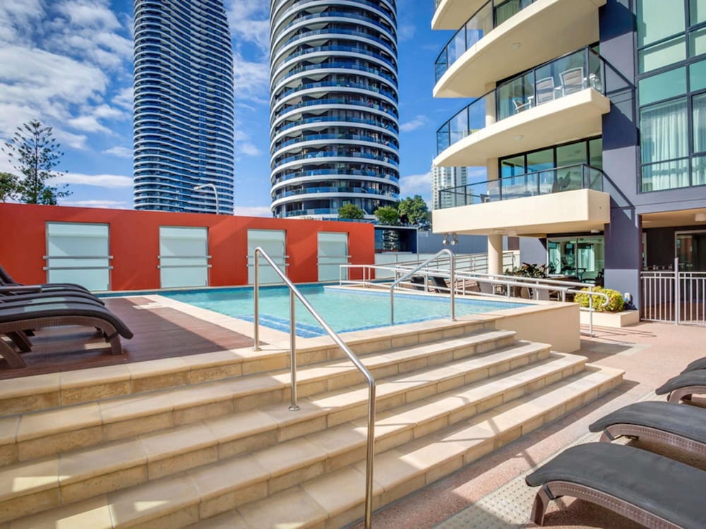 Mantra Broadbeach on the Park 61/70