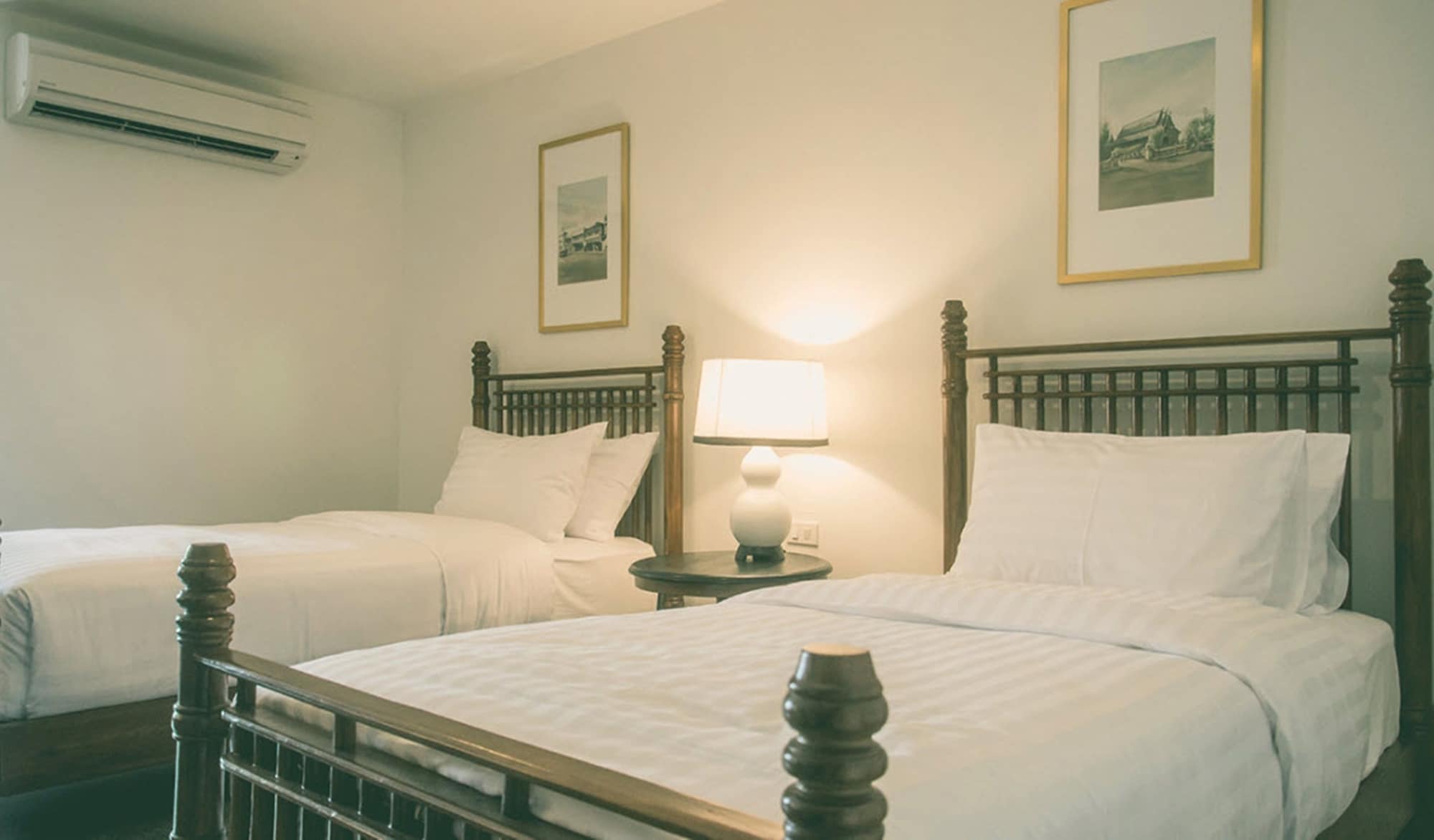 PREMIER, SUPERIOR, TWIN BEDS