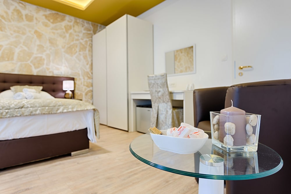 Luxury Rooms Floramye - Adults Only 48/80