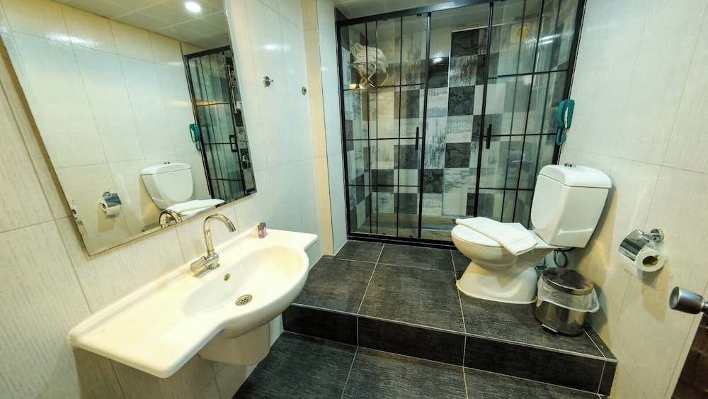 Club Rose Bay Hotel 10/10