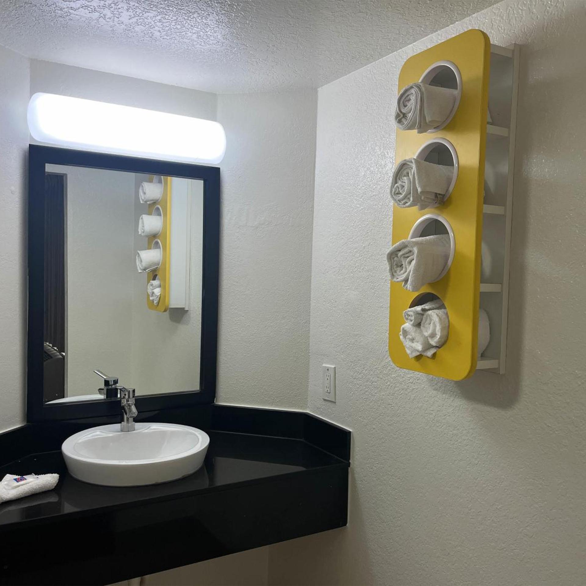Studio6 Studio6 Suites Euless, TX – DFW West 46/48