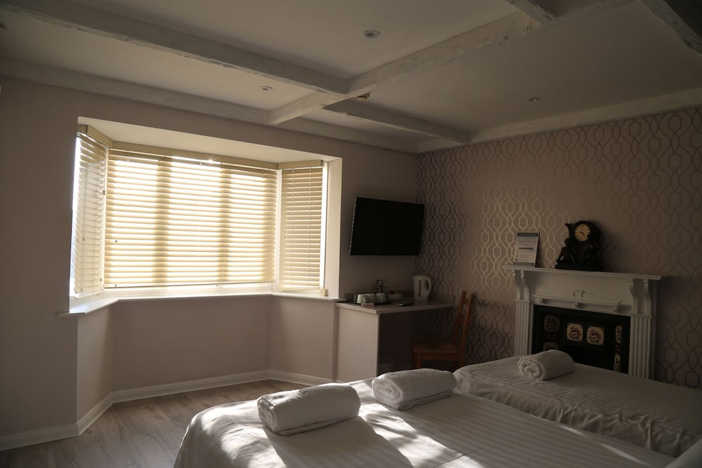 Debden Guest House 34/50