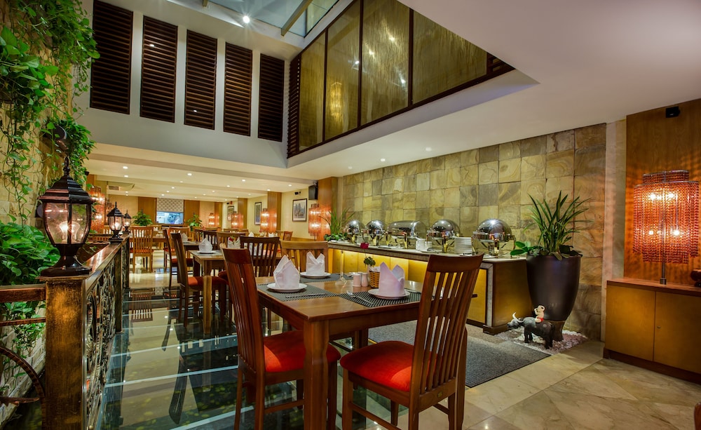 Oriental Suites Hotel And Spa 36/50
