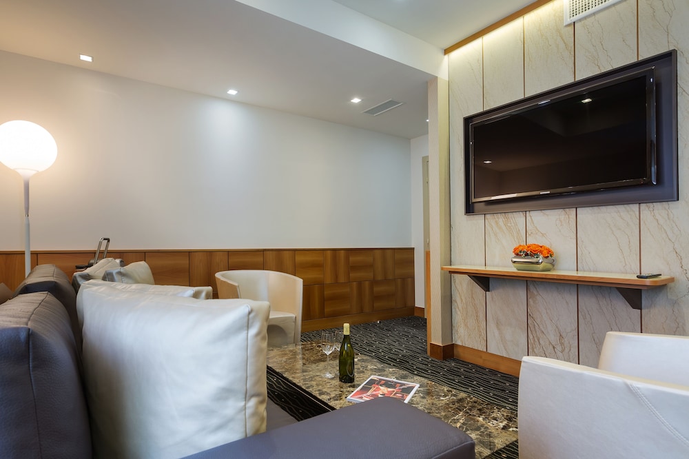 HOTEL ST GOTTHARD 15/84