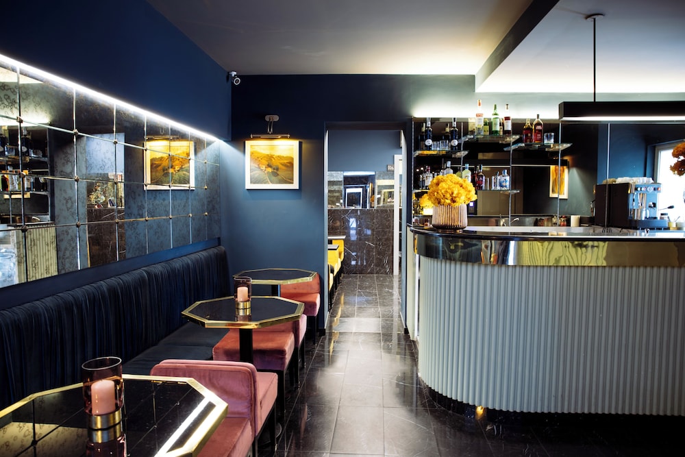 Otivm Hotel 52/63