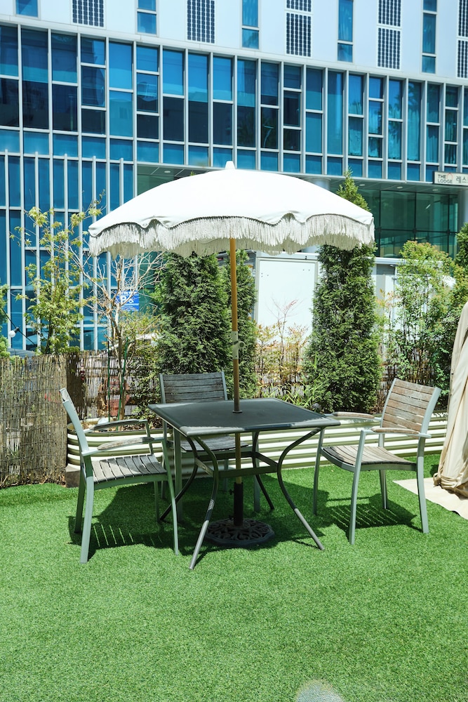 ACUBE HOTEL 45/49