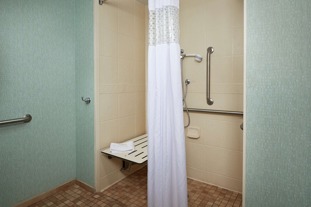 Hampton Inn Rehoboth Beach 24/66