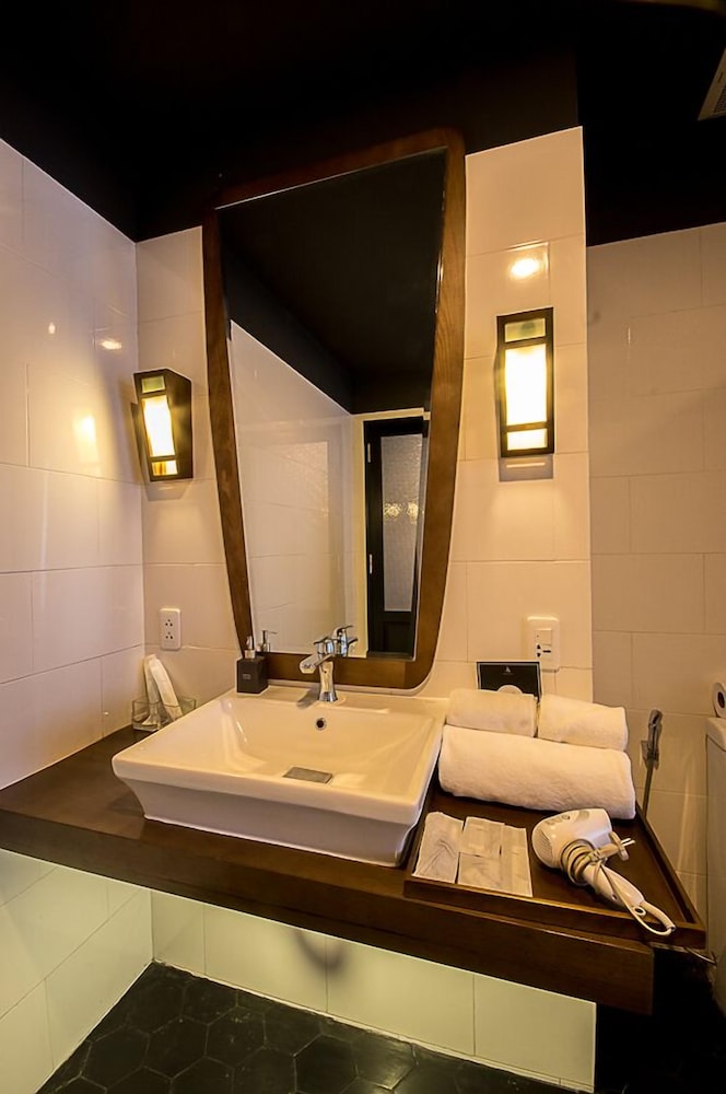 Danang Boutique Hotel 67/70
