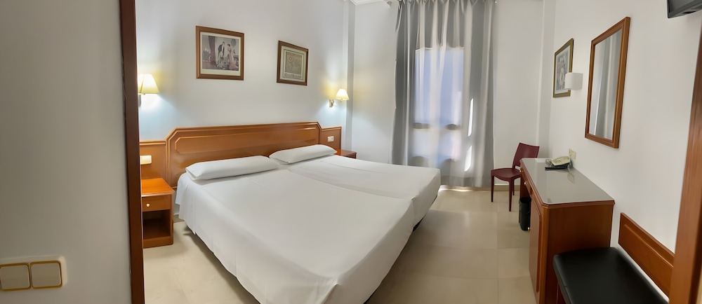Hotel Humanes 22/65