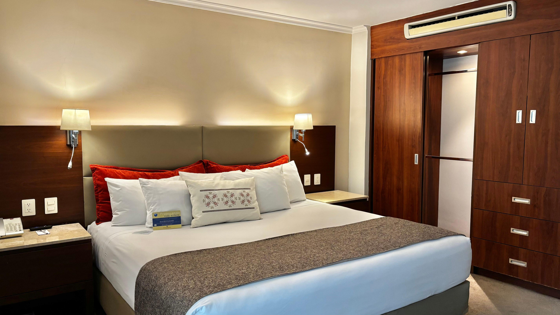 Master, Suite, Garden View