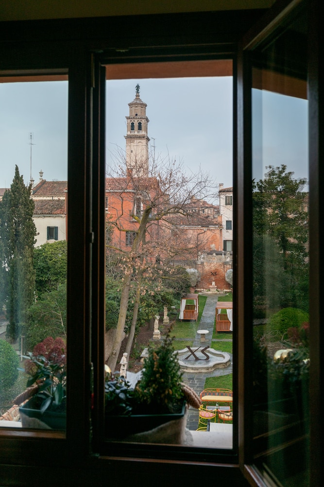 Excess Venice Boutique Hotel & Private Spa 75/79