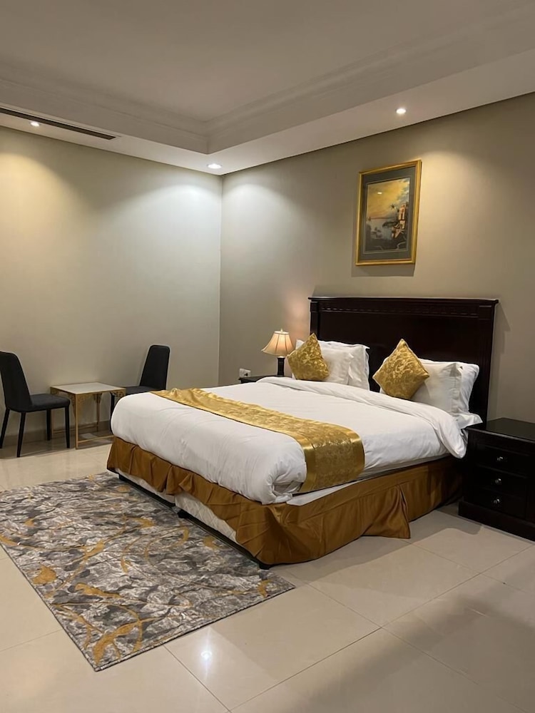 فندق كابيتال أو 162 برزين(Brzeen Hotel) 20/50