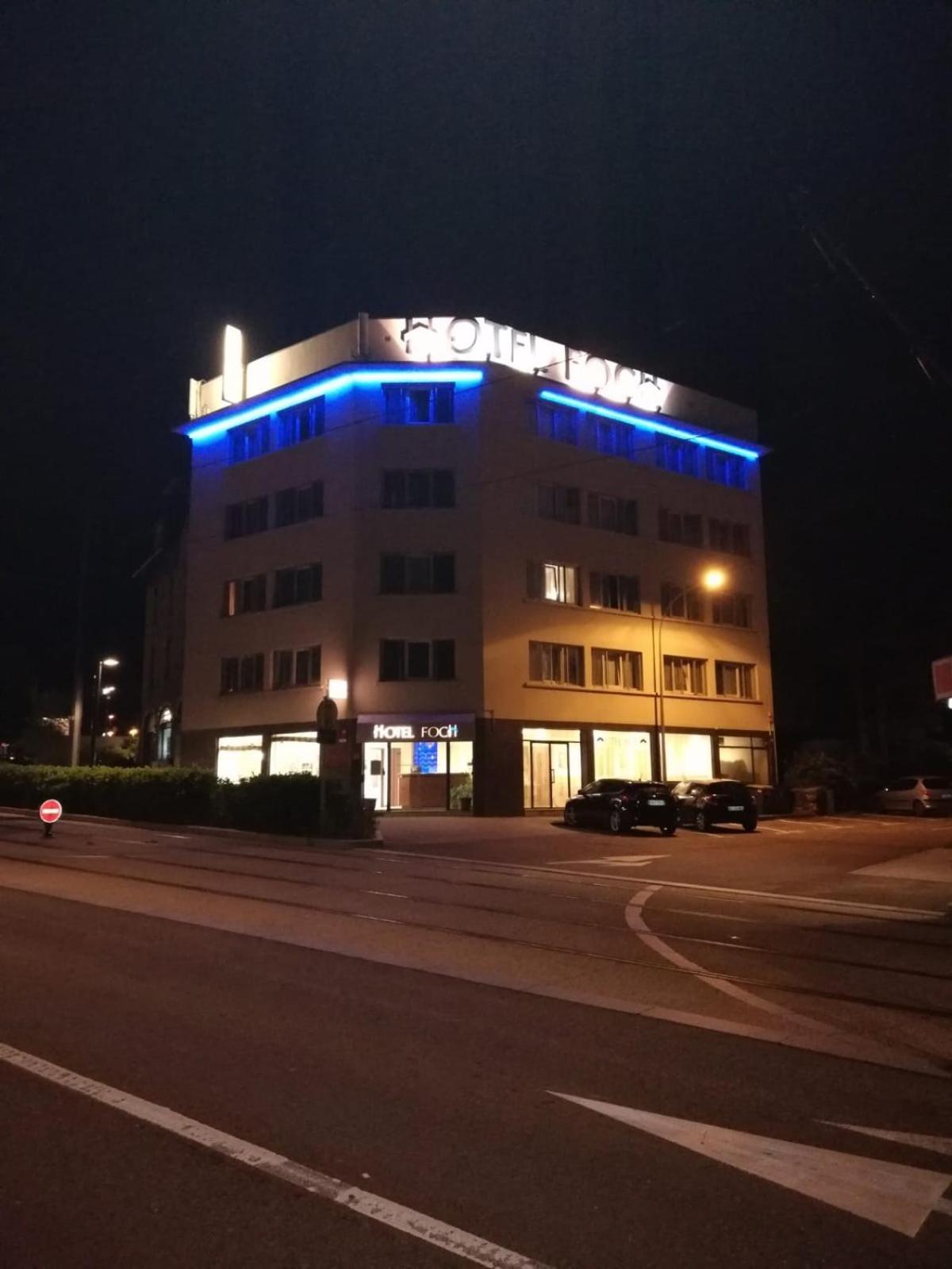 HOTEL FOCH 3/42