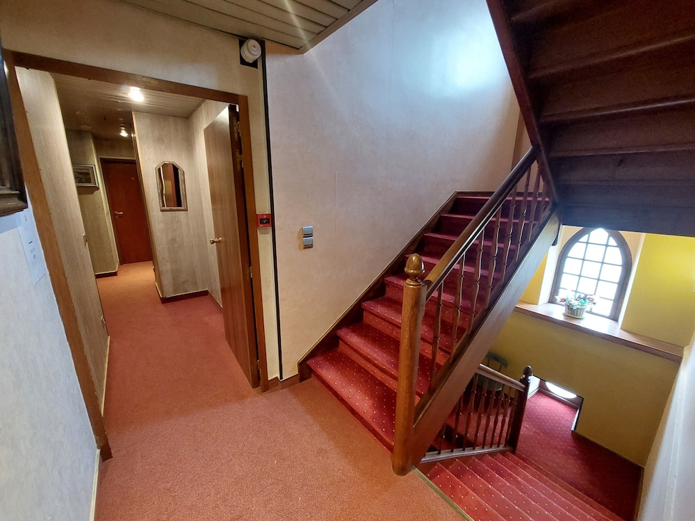 HOTEL LE LION D'OR 26/50