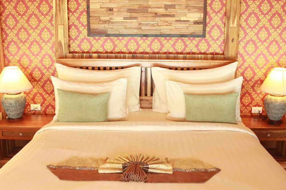 Phi Phi Phu Chalet Beach Resort 42/42