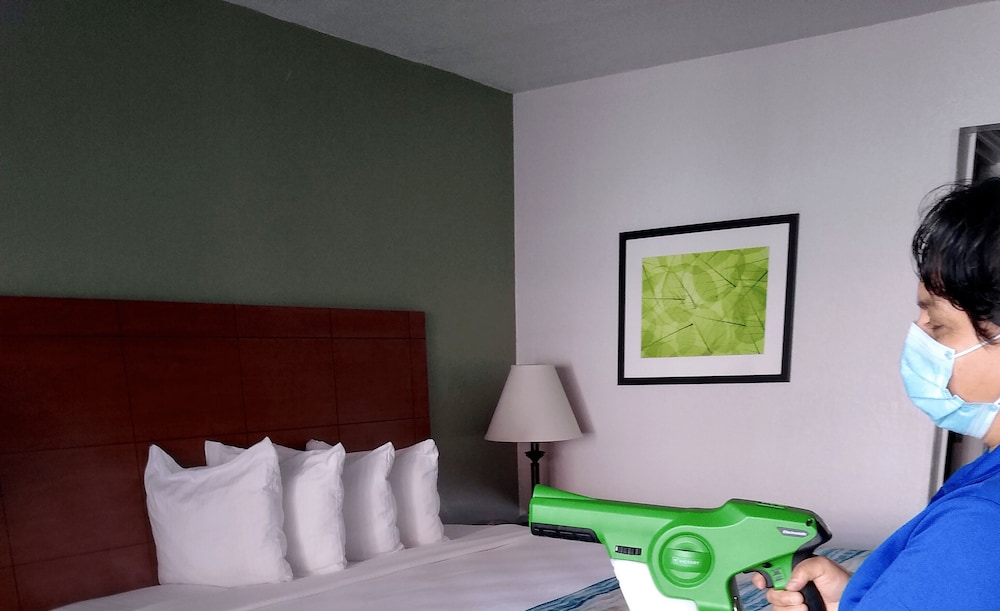 Best Western Hendersonville Inn 23/45