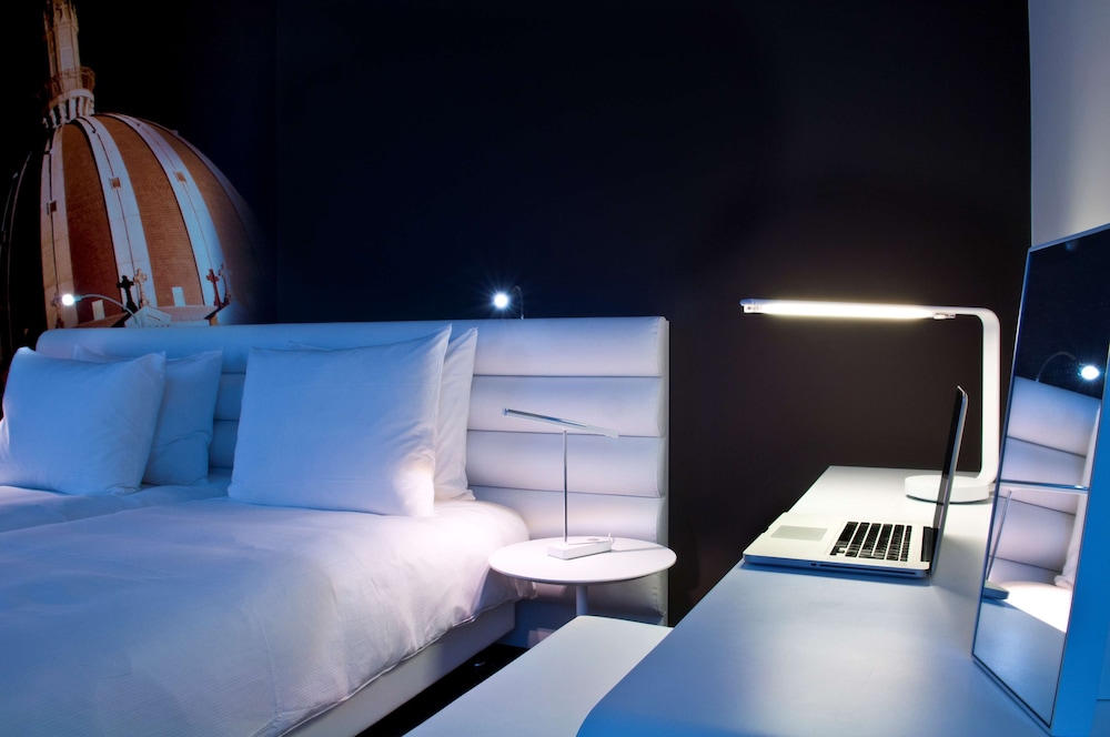 RADISSON BLU HOTEL NANTES 11/68