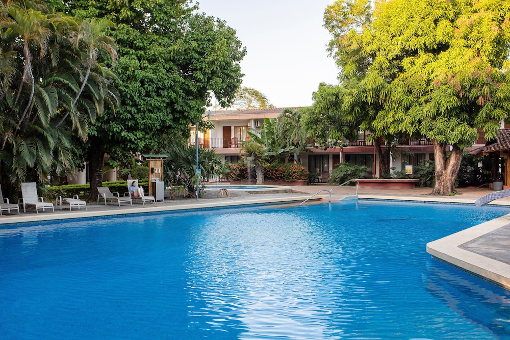 Hotel Boyeros 57/62