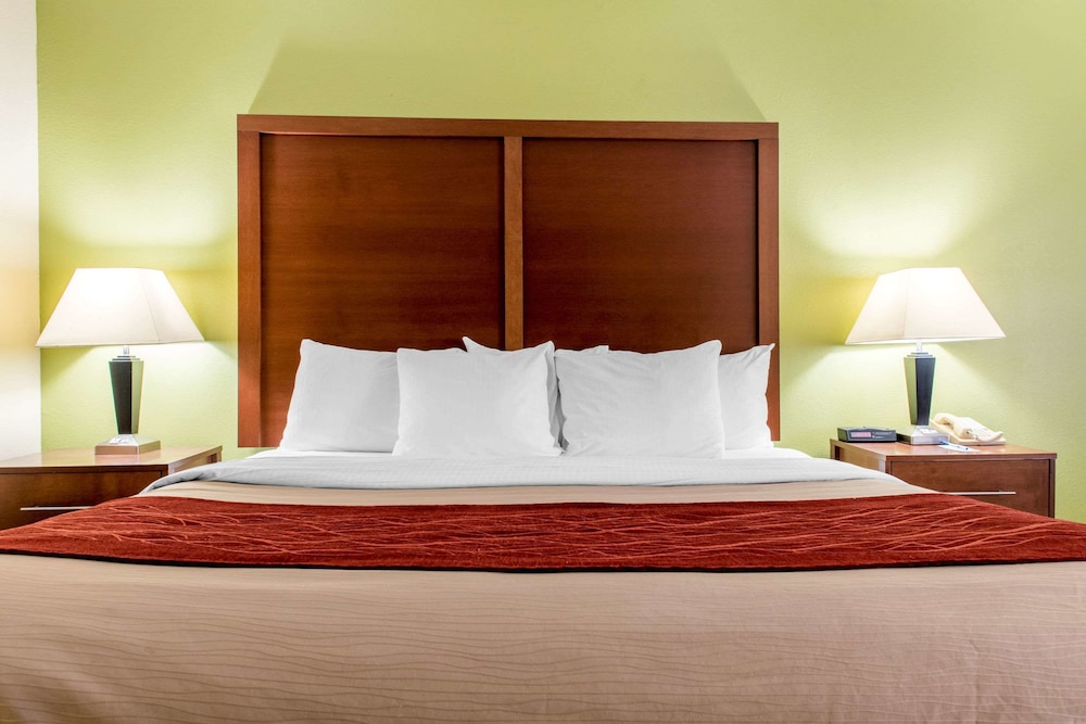 Quality Inn Jacksonville Near I-72 8/37
