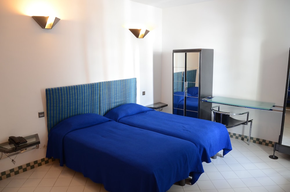 Appart Hotel Tagadirt 12/65