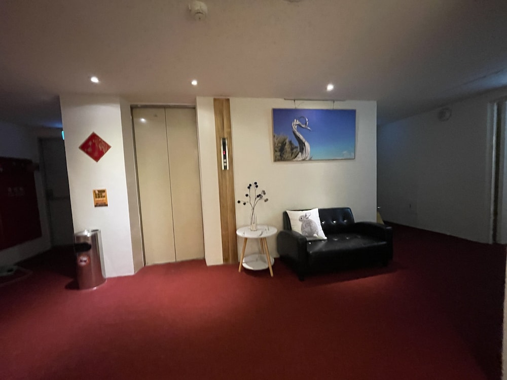 River Hotel 28/45