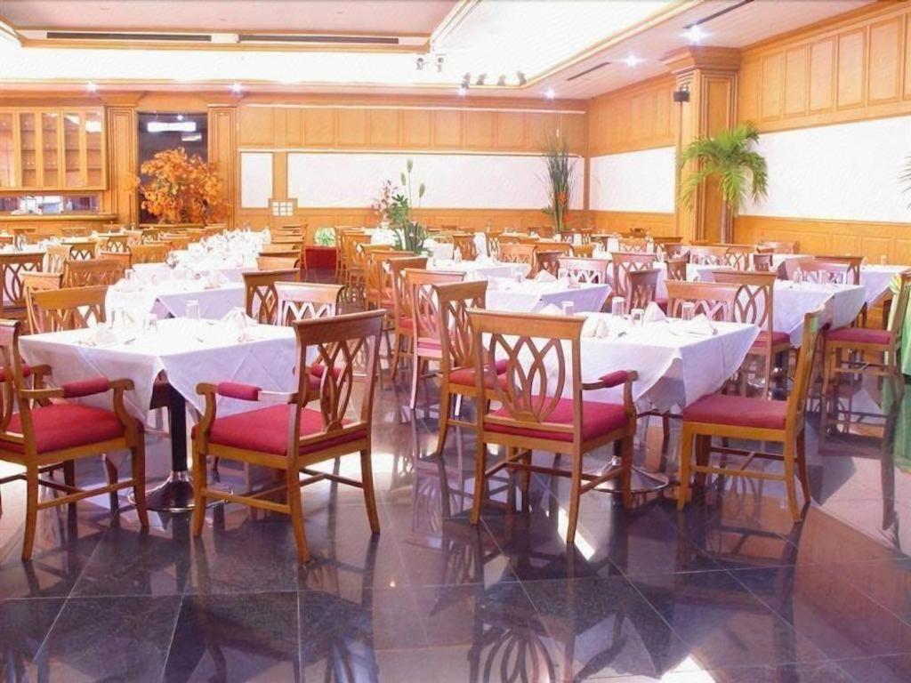Pathumthani Place Hotel 25/34