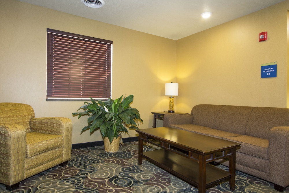 Cobblestone Inn Suites Corry Pa 46/70
