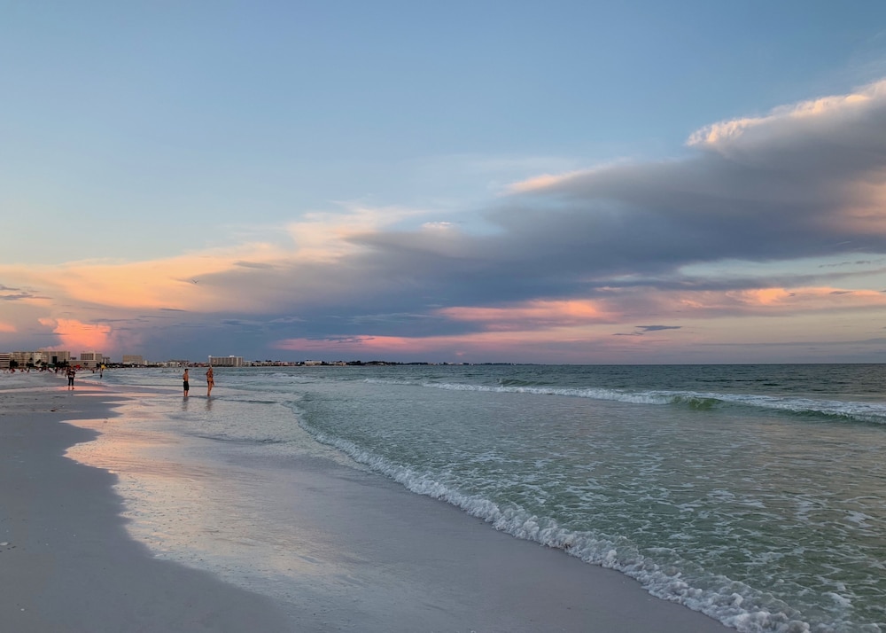 On the Beach Casey Key 53/64