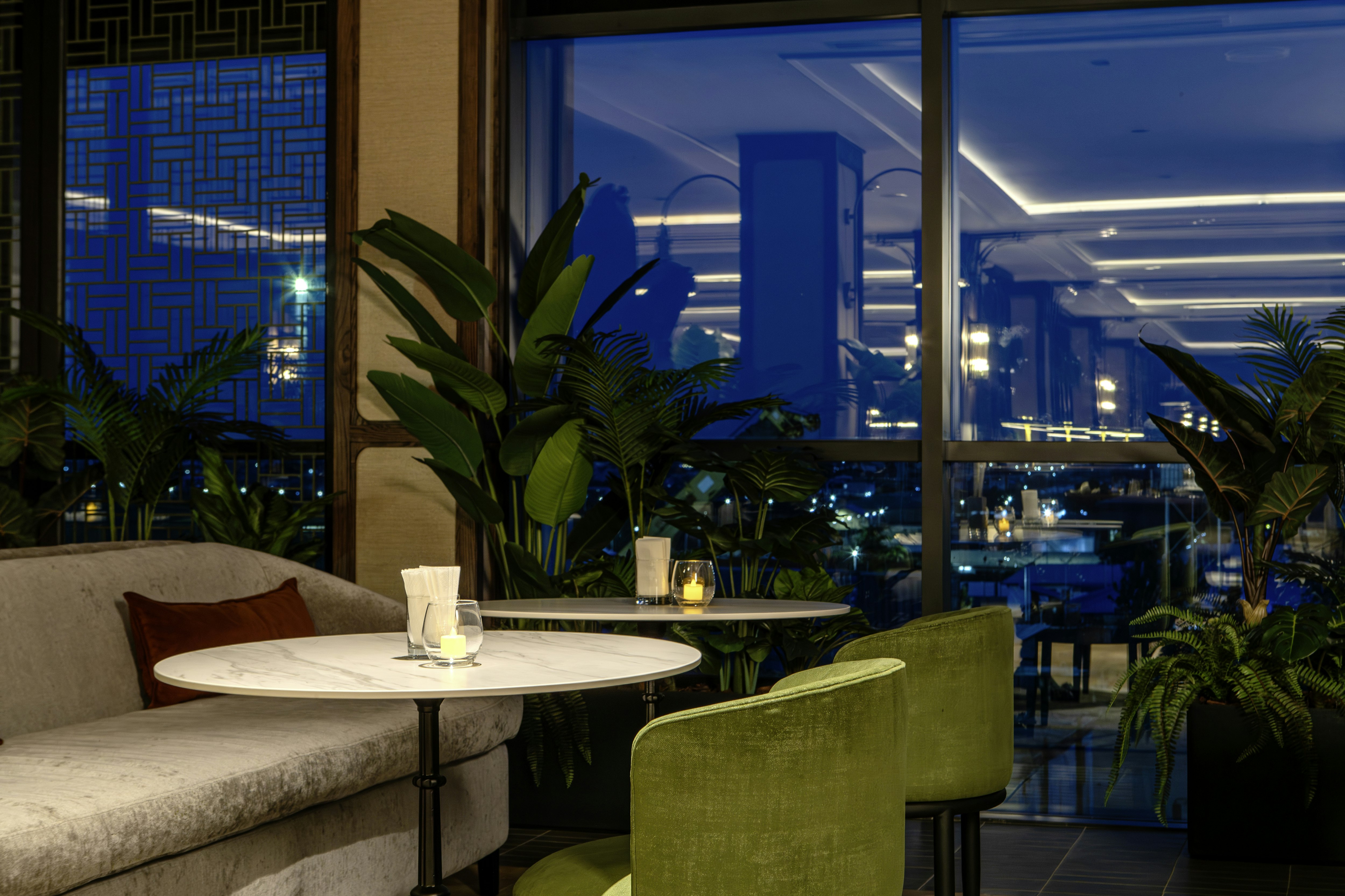 Legend Hotel Lagos Airport Curio Collection By Hilton 44/81