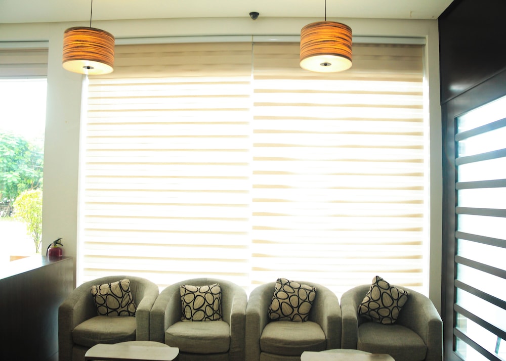Casablanca Suites Near Airport 37/59