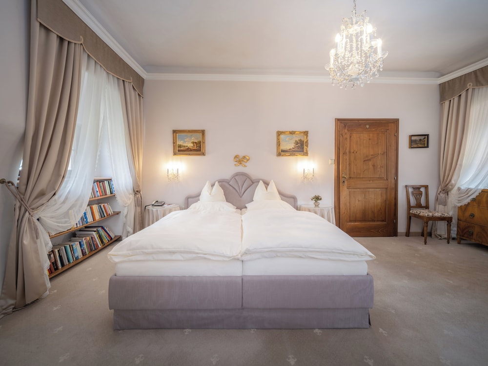 Hotel Schloss Duernstein 8/47