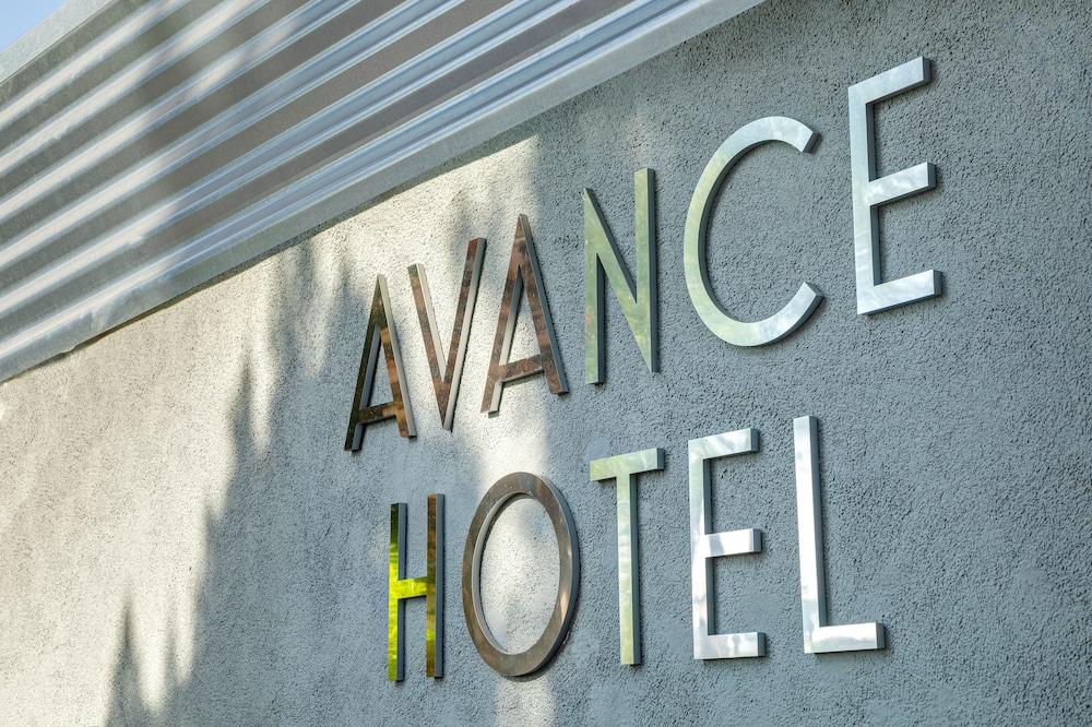 Avance Hotel 1/50